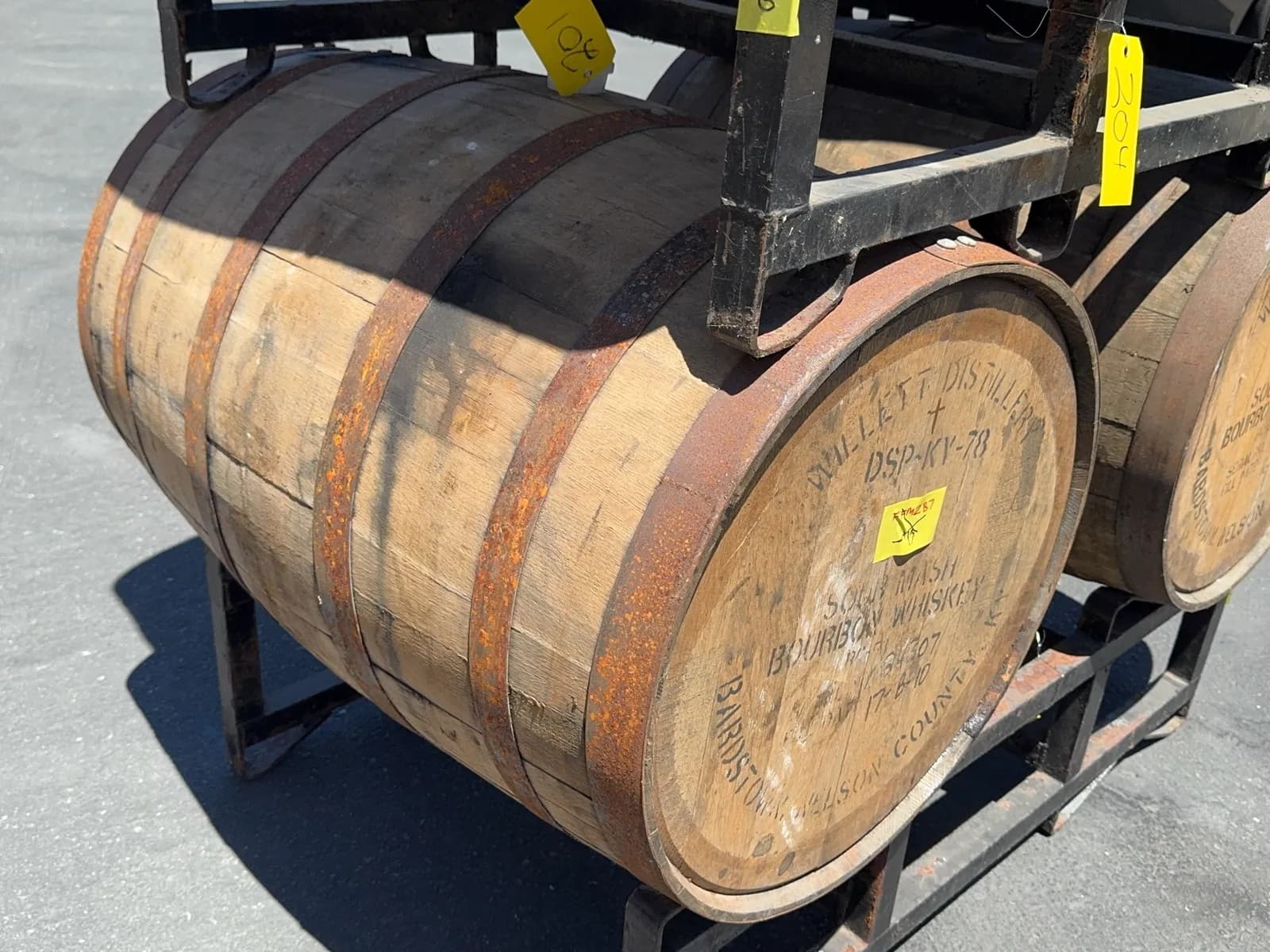 willett-distillery-bourbon-whiskey-barrel-1de65d