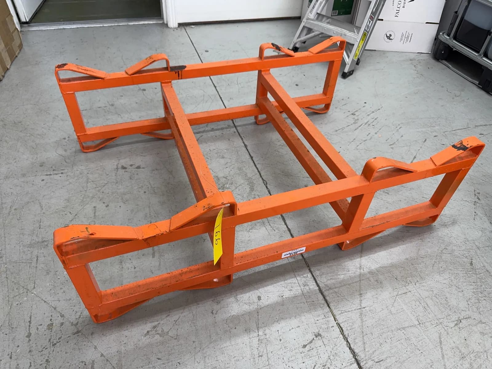western-square-barrel-rack-207c4c