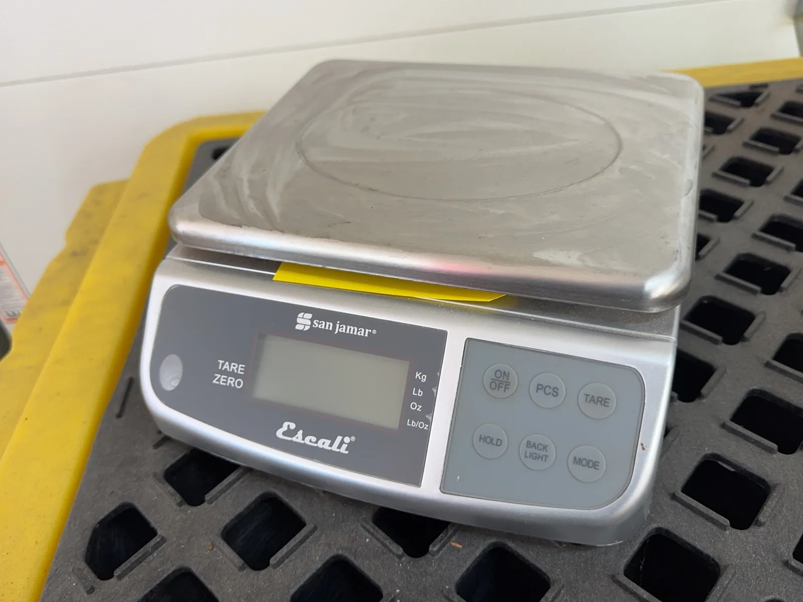 san-jamar-scale-33lb-capacity-3ba186