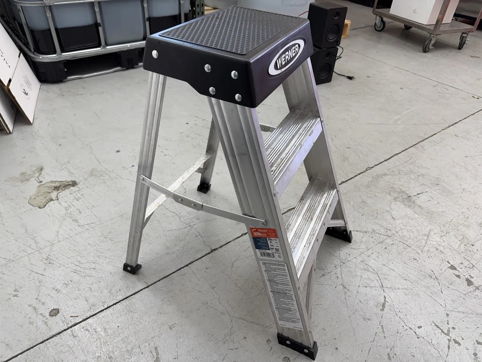 werner-26-folding-ladder-81f190