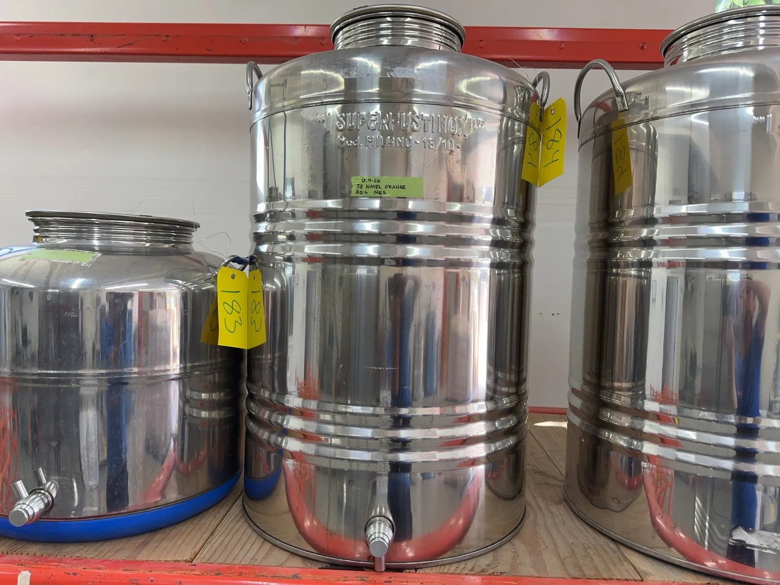 i-supefustinox-milano-18-10-stainless-beverage-tank-18adca