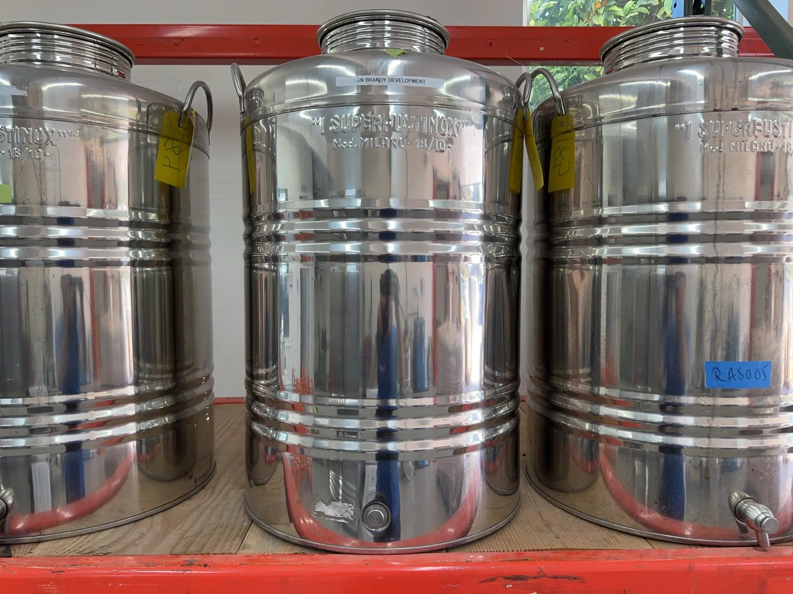i-supefustinox-milano-18-10-stainless-beverage-tank-7972c4
