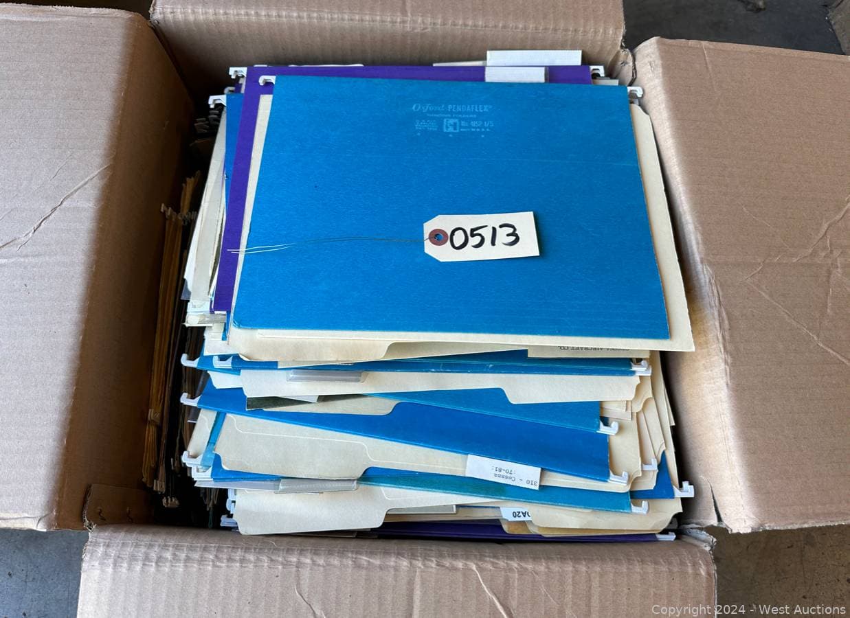 lot-of-hundreds-of-file-folders-561771