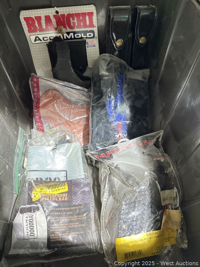 4-gun-holsters-mkn4ha1k