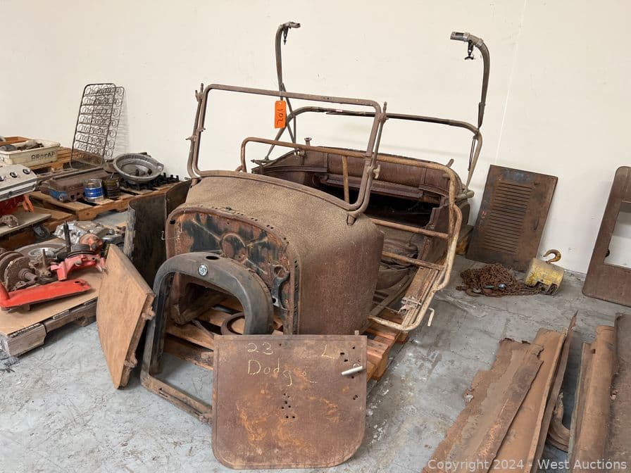 1923-dodge-roadster-brothers-frame-with-assorted-parts-557015