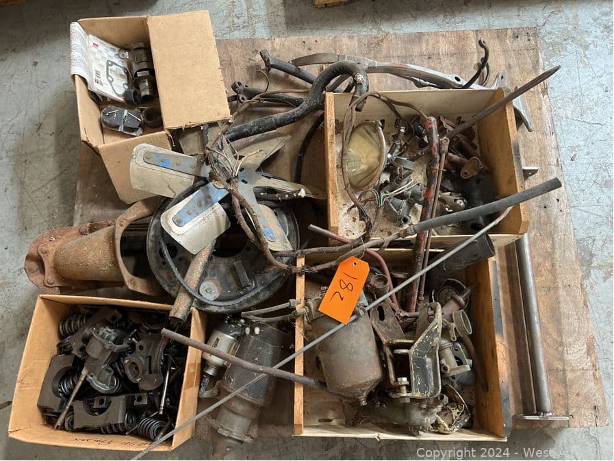contents-of-pallet-ford-model-a-parts-and-other-vintage-automobile-components-557005