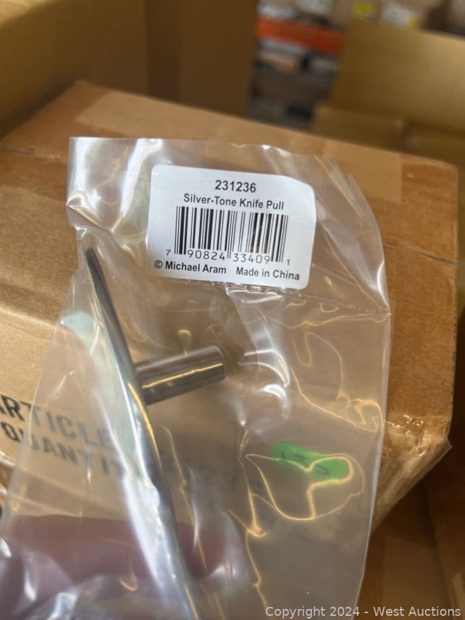 120-pulls-article-231236-butterknife-pull-chrome-is-finish-600107