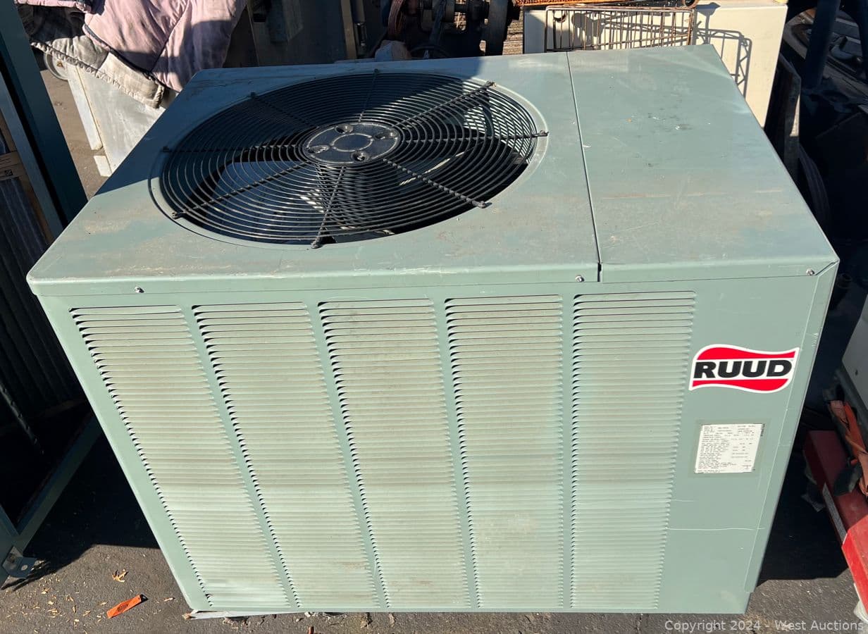 rudd-commercial-air-conditioner-590141