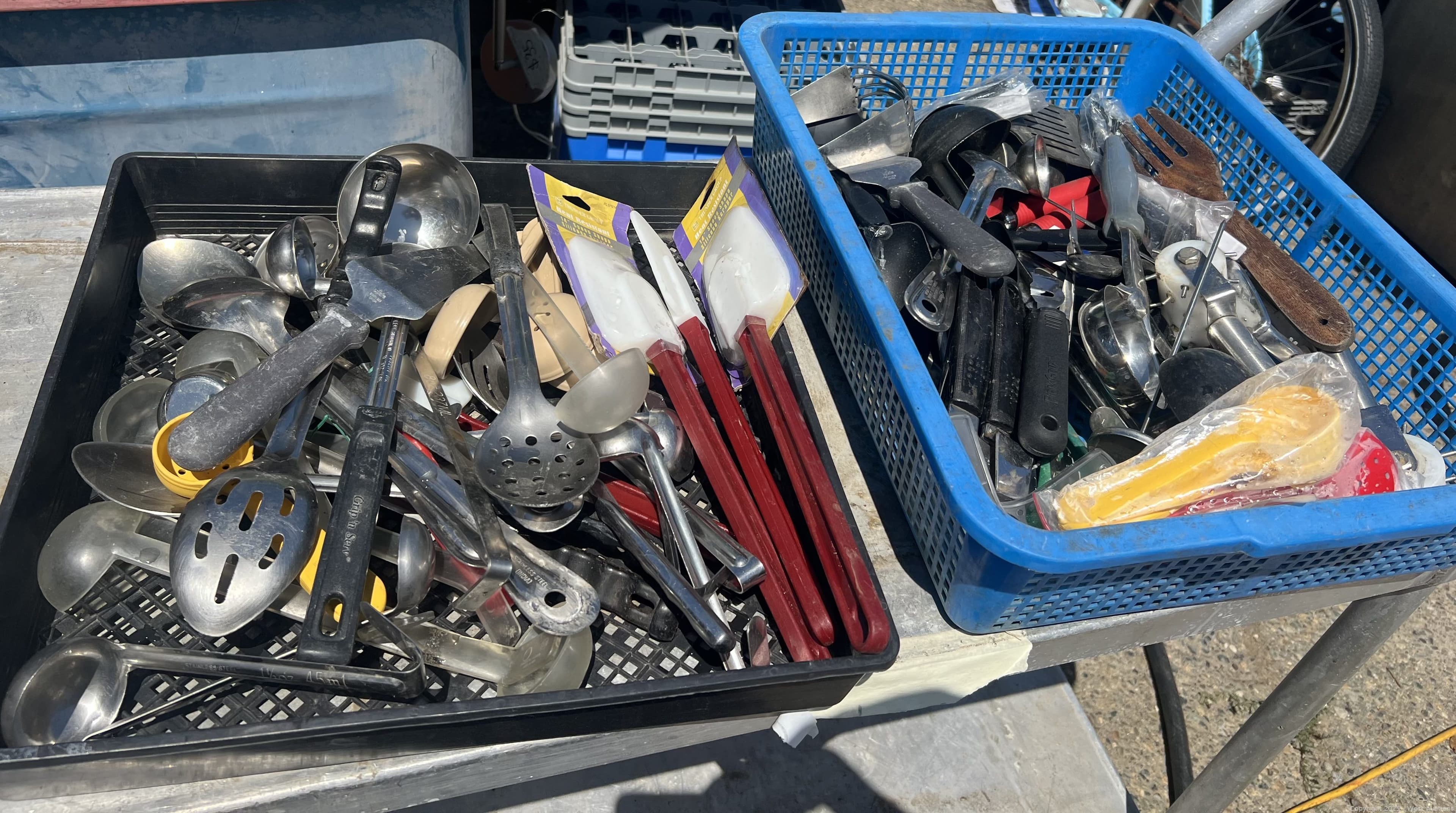 kitchen-utensils-590336