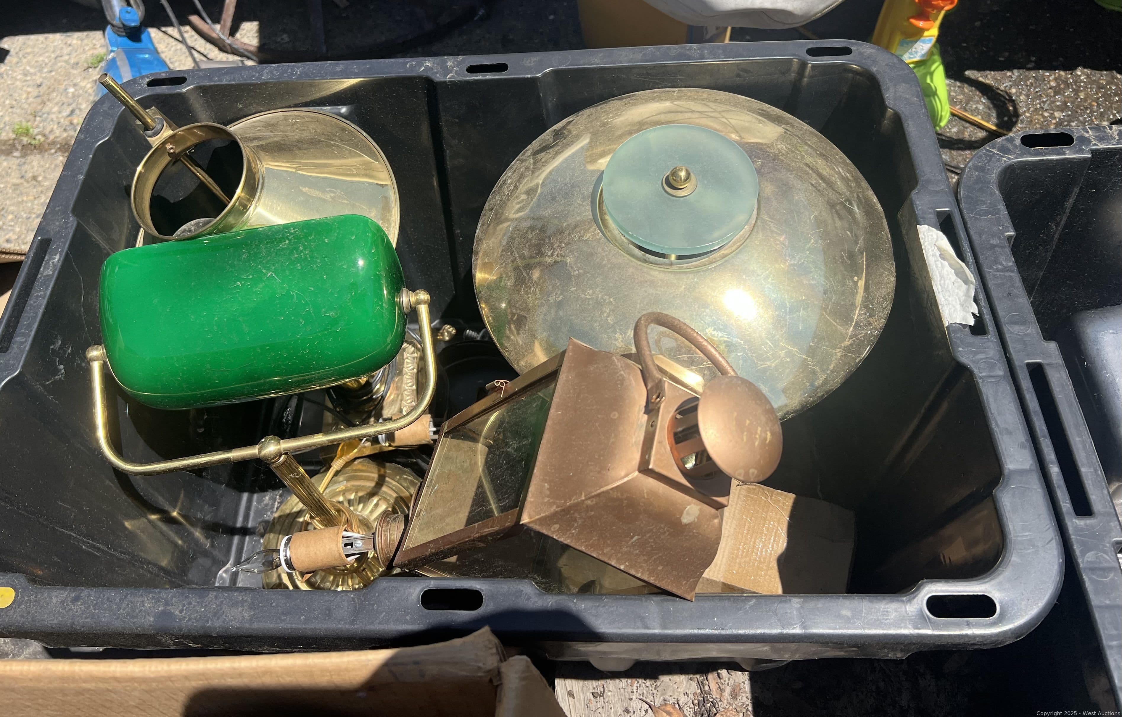 display-items-590335