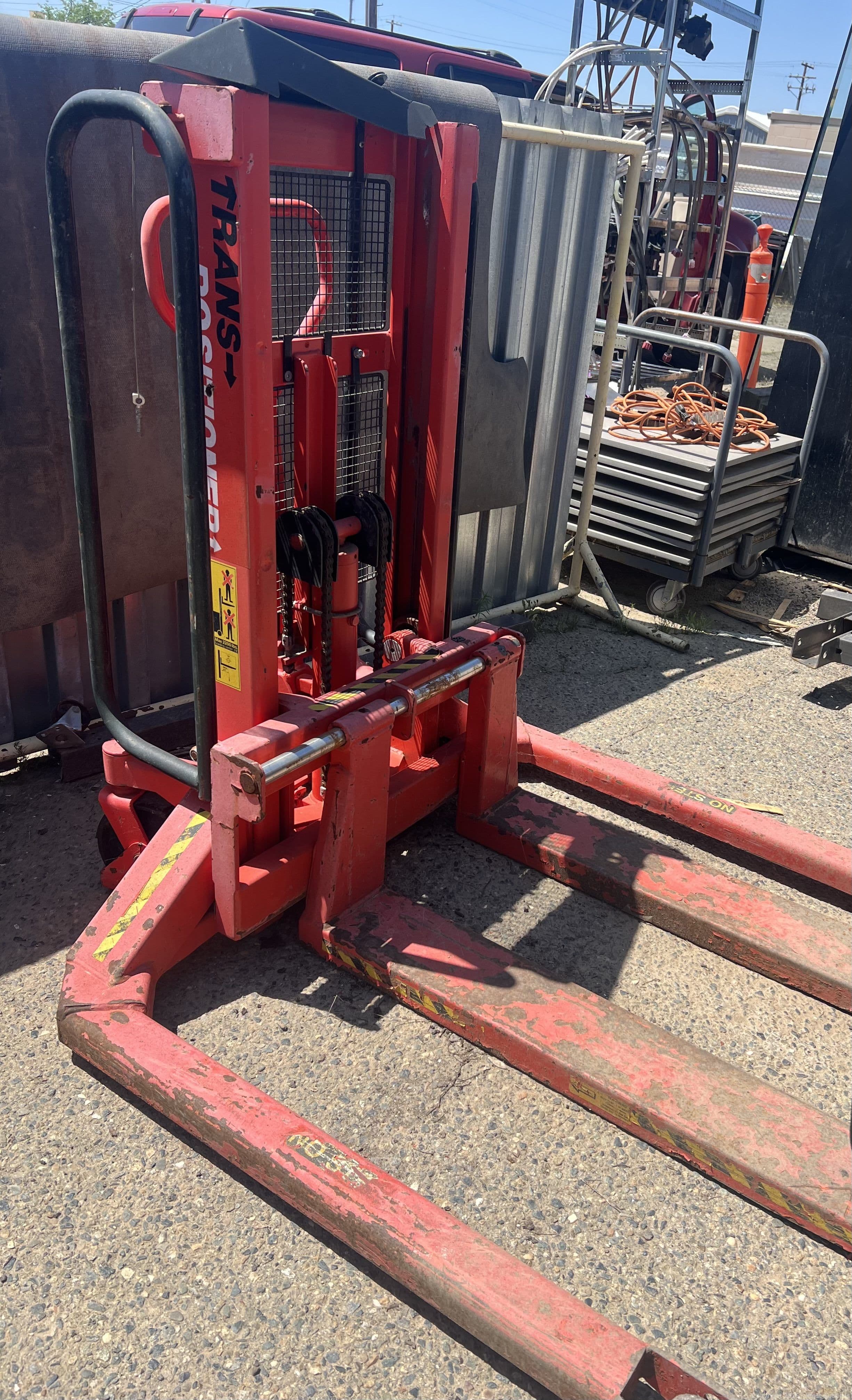 high-lift-pallet-jack-591287