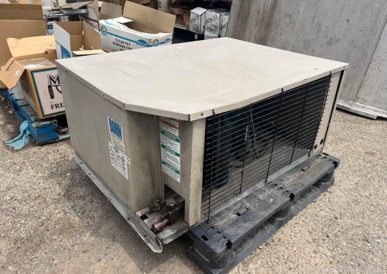 walk-in-condenser-591278