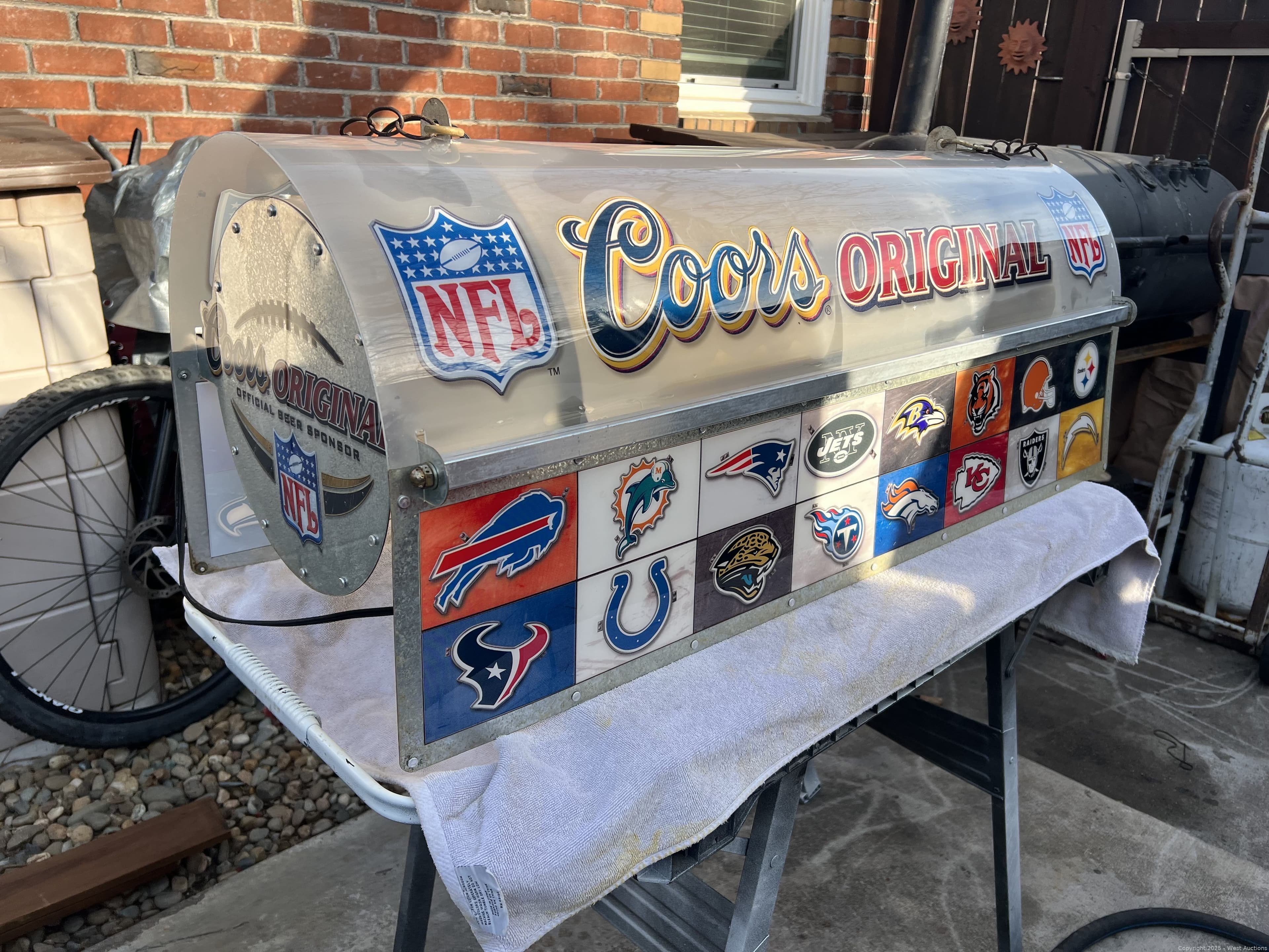 nfl-bar-light-590159