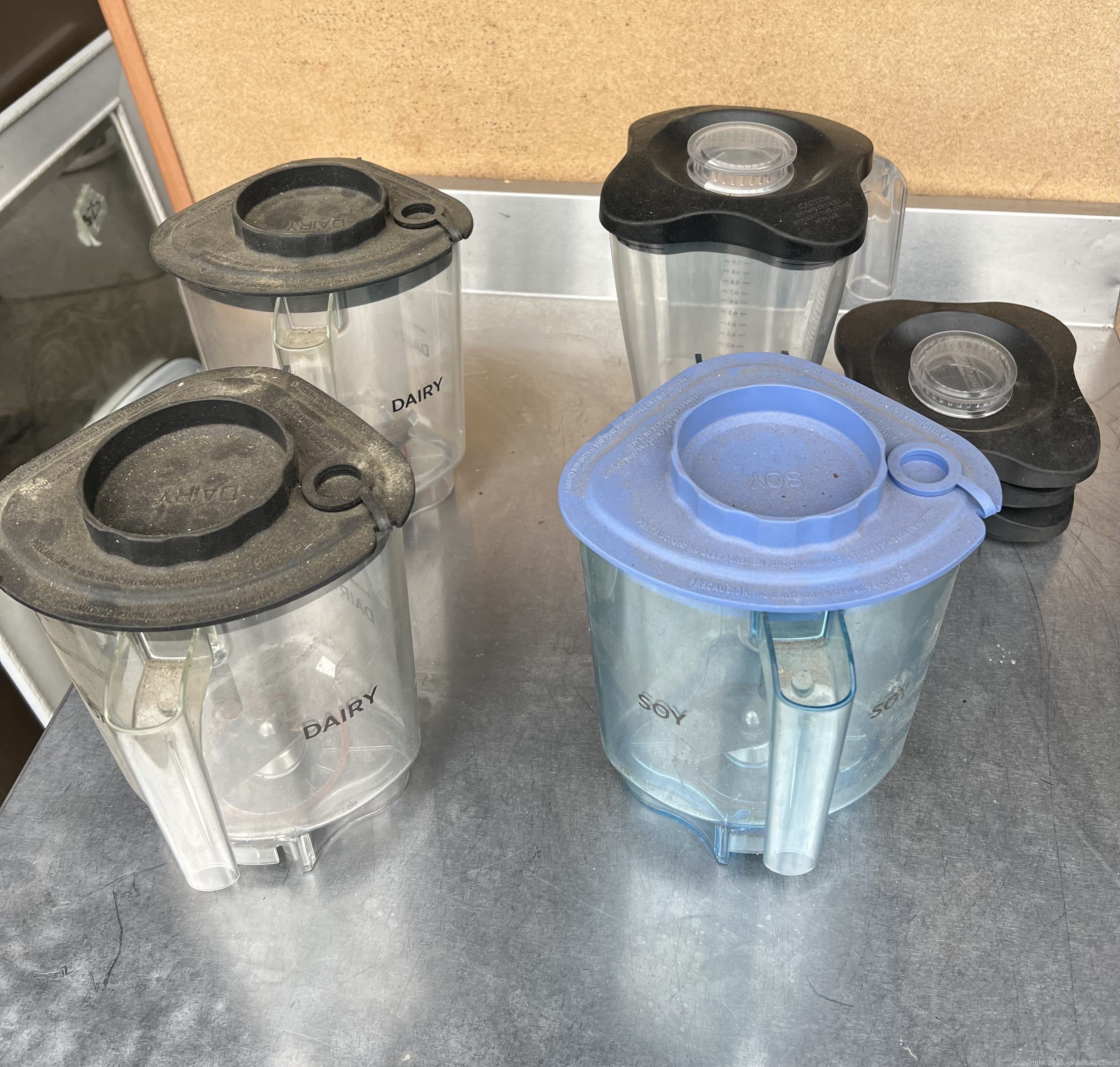 4-blender-containers-590250