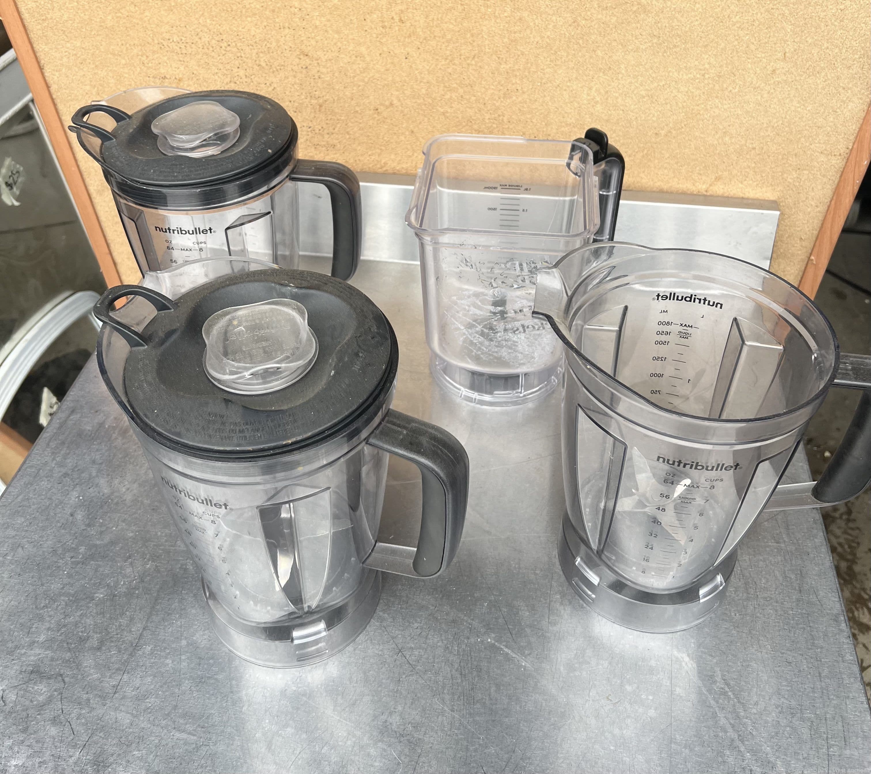 4-nutribullet-blender-containers-590249