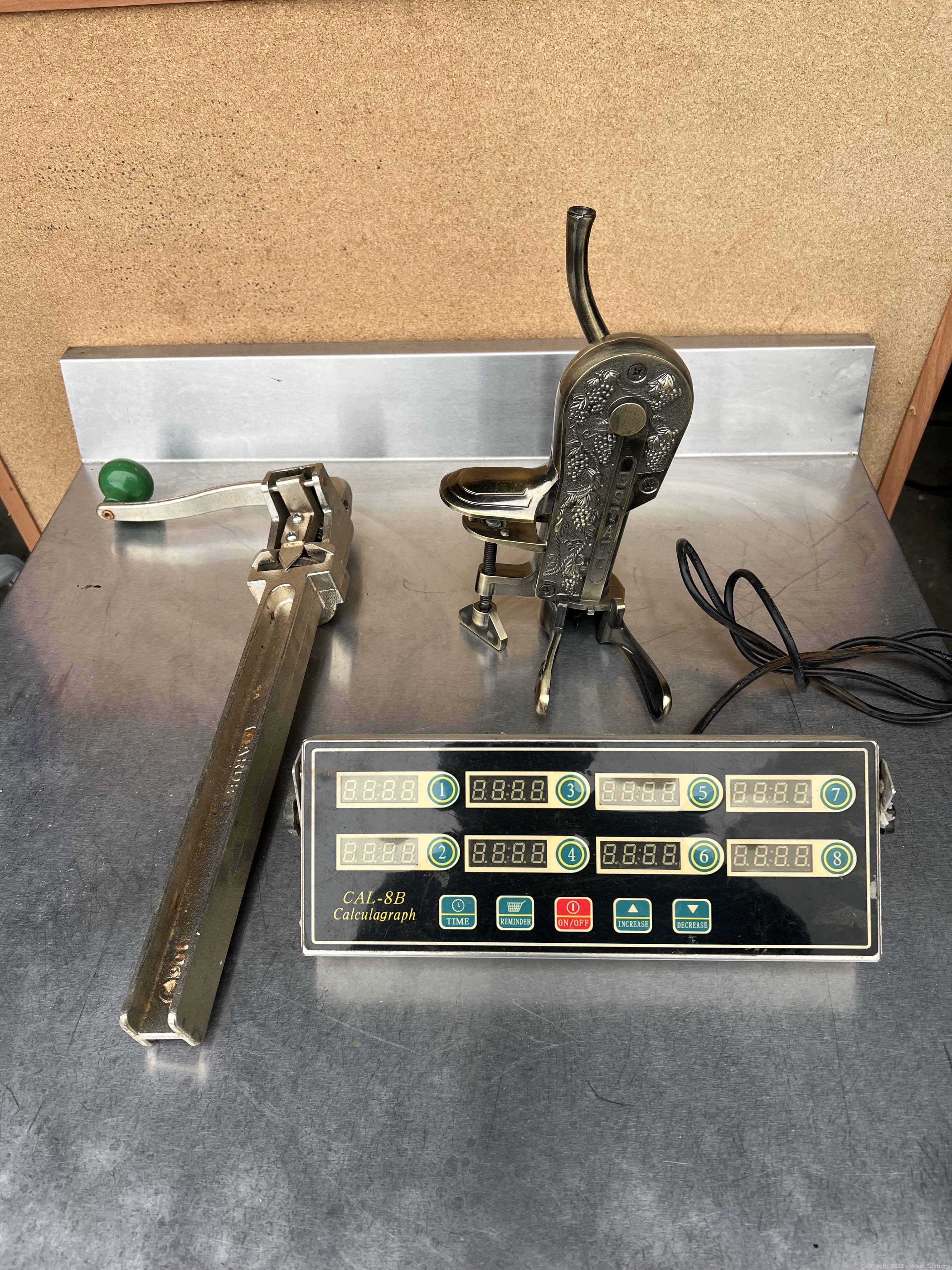 wine-decorker-can-opener-food-timer-590245