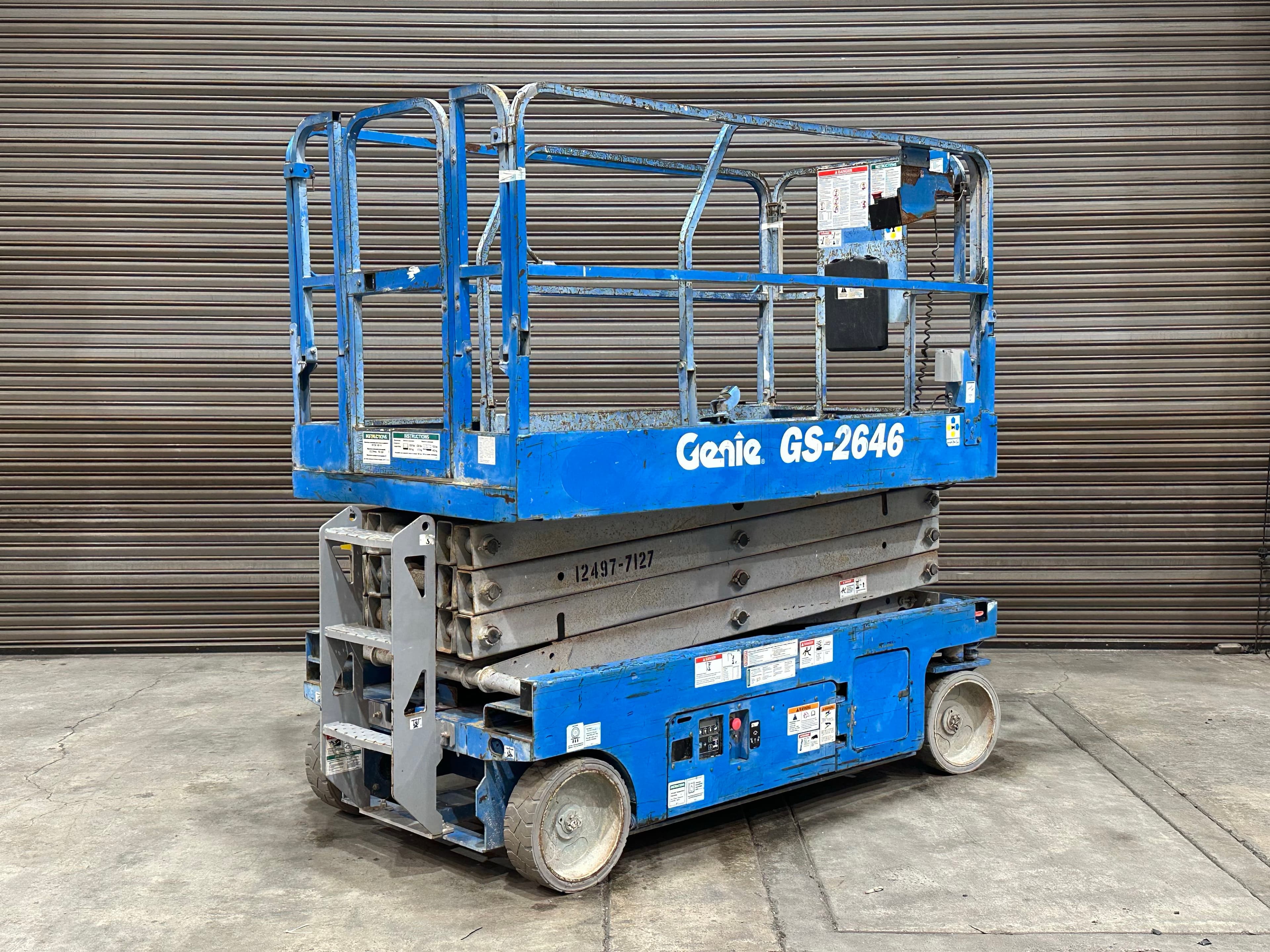 2015-genie-gs2646-electric-scissor-lift-26-max-lift-height-mn3k0brh