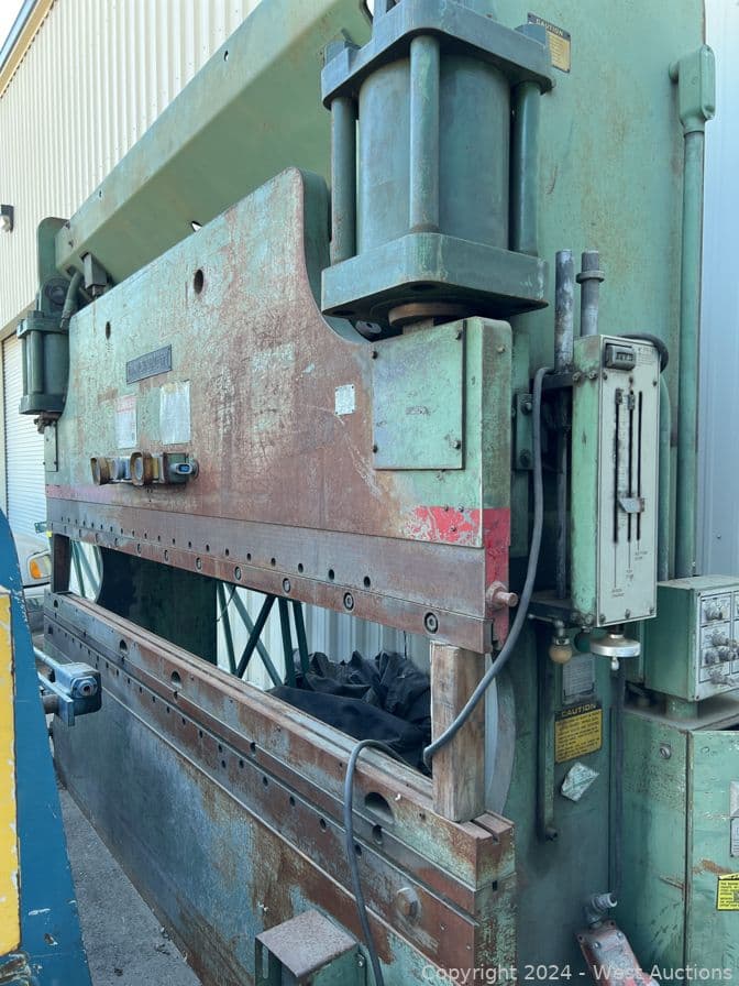 cincinnati-press-brake-556010