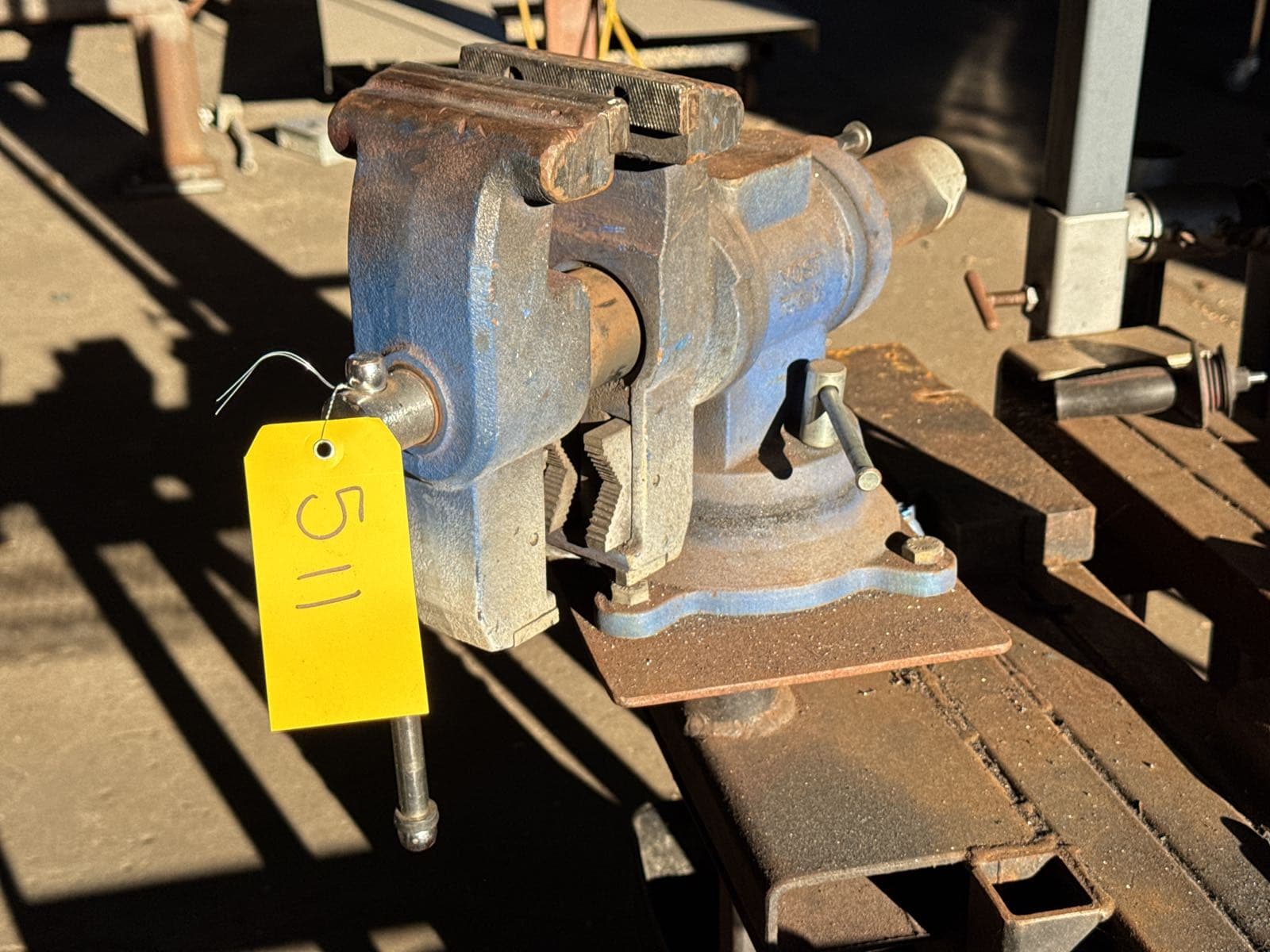 yost-5-table-vice-with-table-e46f87