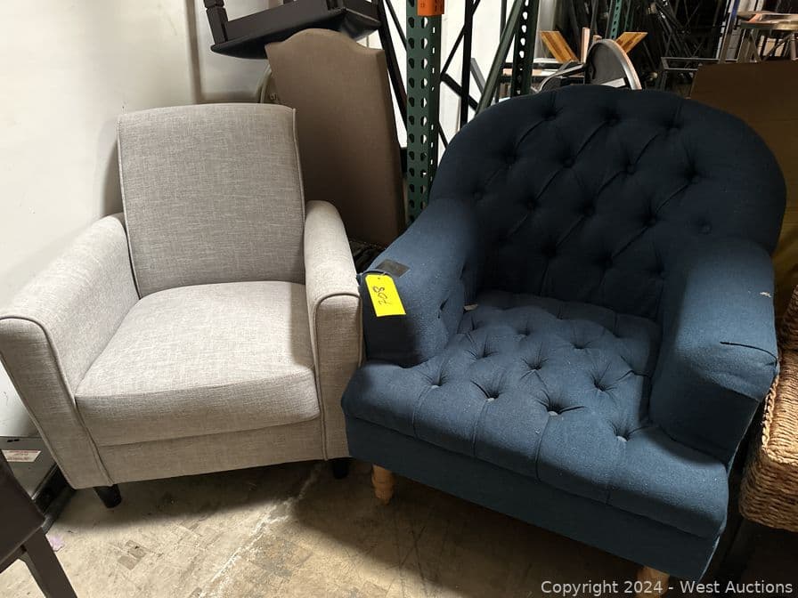 2-love-seats-560980