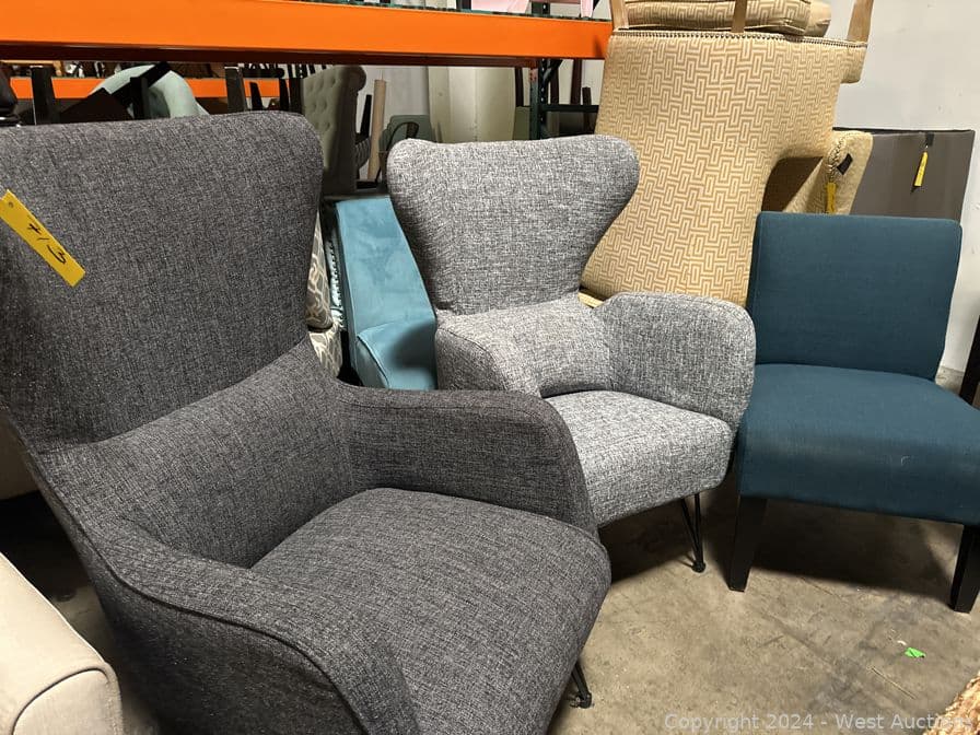 3-cushioned-chairs-560975