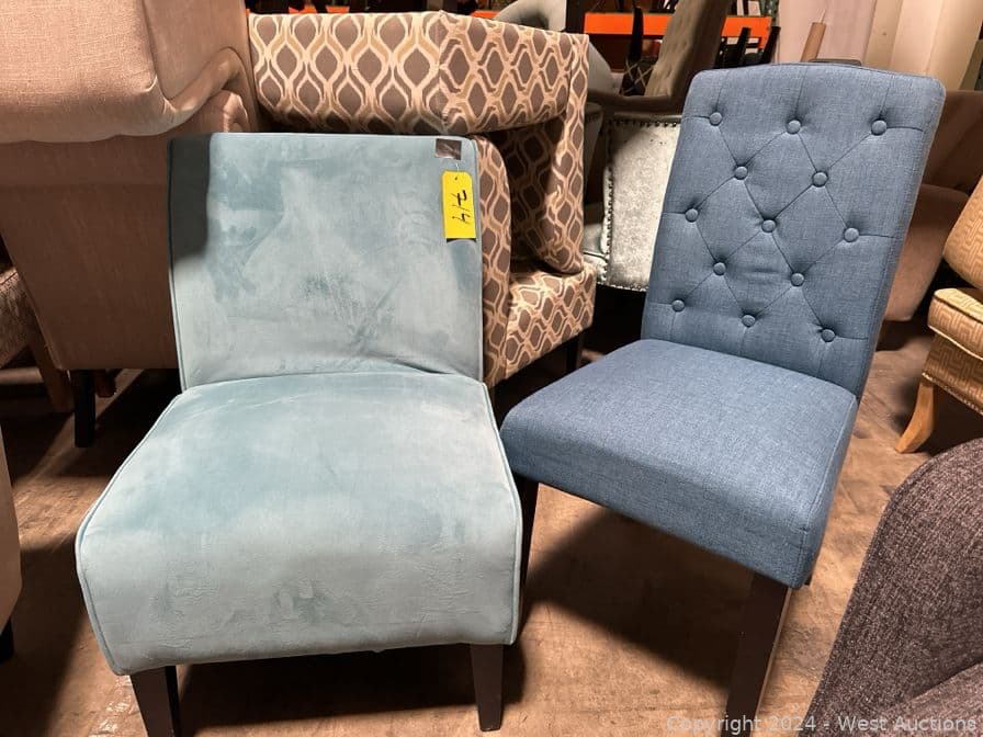 2-cushioned-chairs-560974