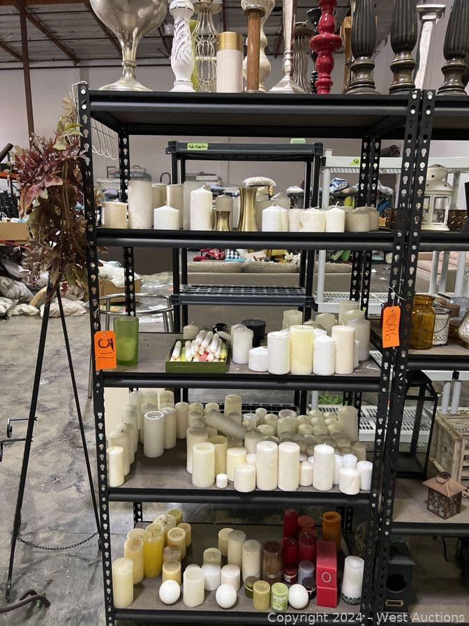 contents-of-shelf-assorted-home-decor-items-candles-566307