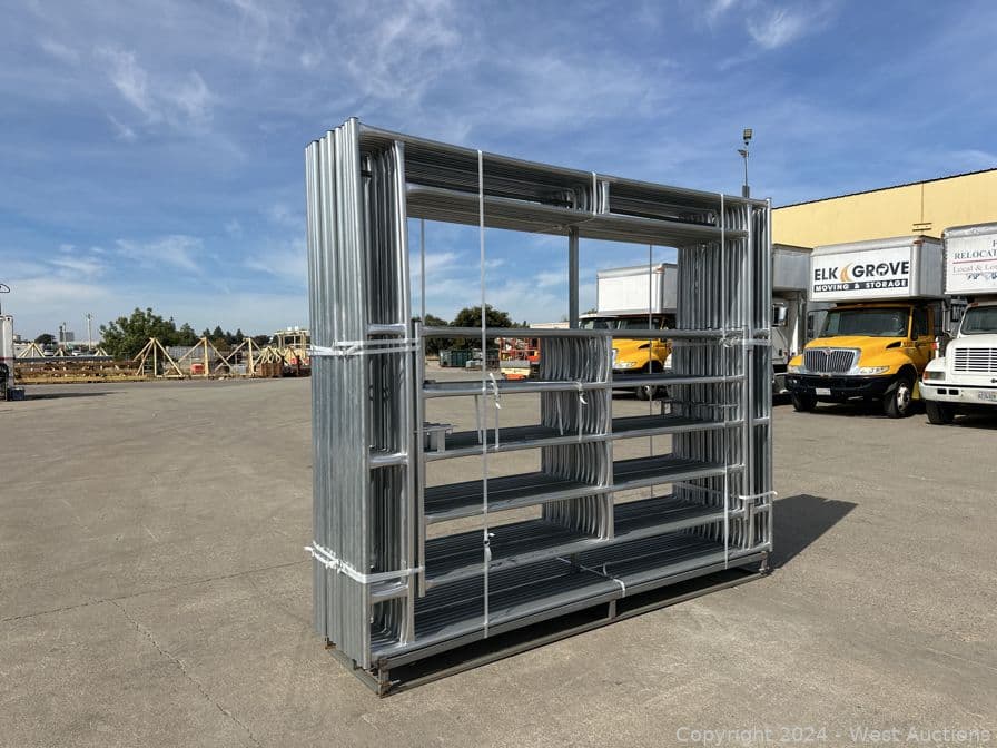 14-2024-10-39-powder-coated-livestock-corral-panel-gates-unused-561434