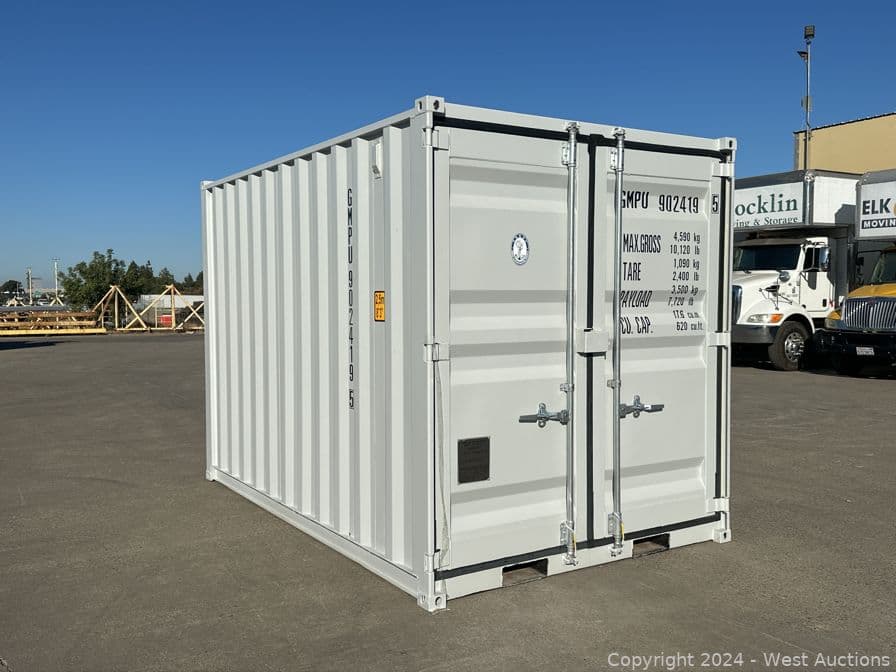 2024-12-39-container-with-door-and-window-unused-561793
