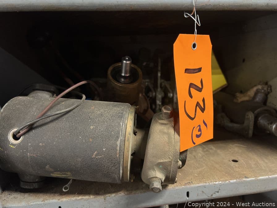 contents-of-3-shelves-assorted-vintage-automotive-gauges-pumps-and-more-566251