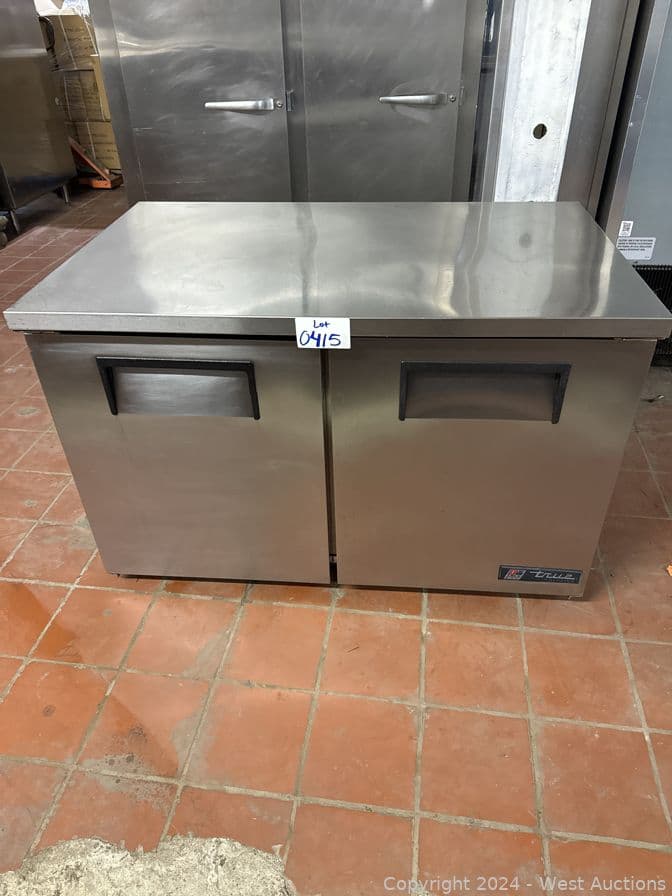 true-tuc-48-lp-two-door-undercounter-refrigerator-568127