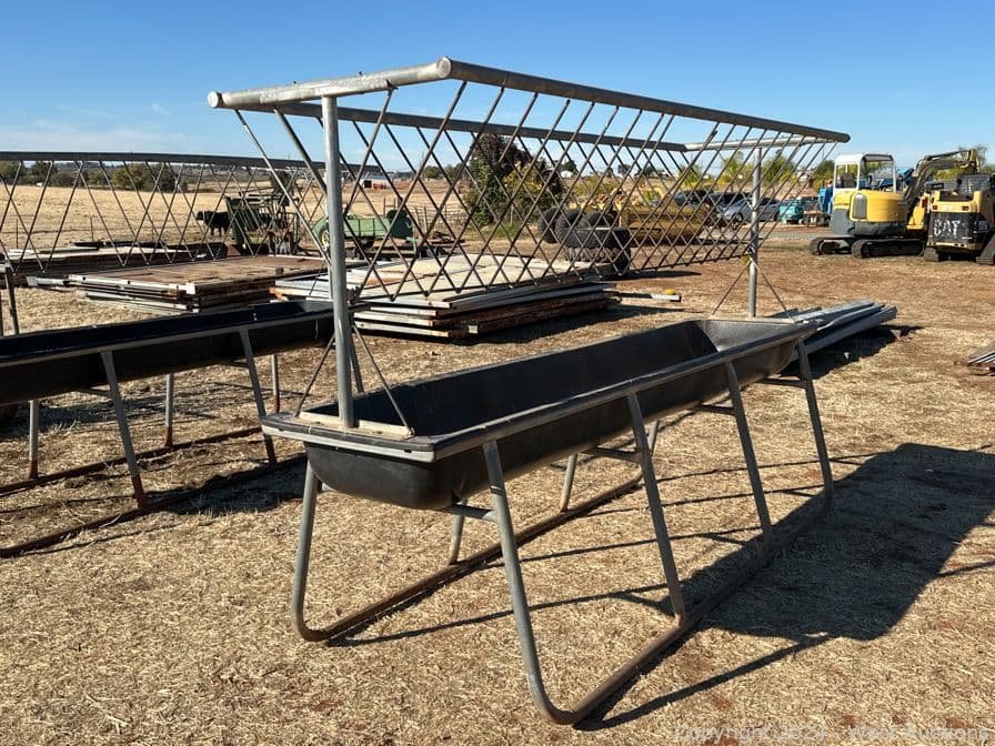 10-39-feeding-trough-568532
