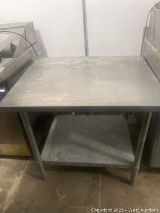 stainless-steel-prep-table-575204