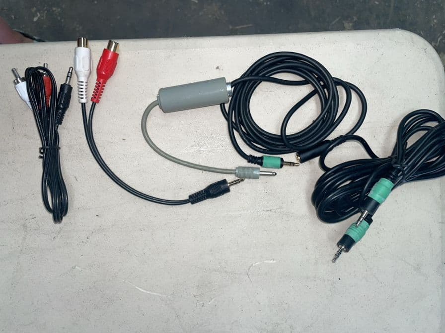 miscellaneous-1-8-cables-573491