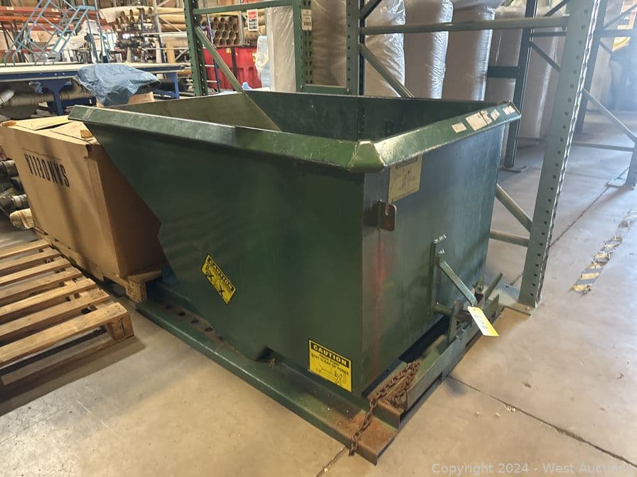 forklift-dump-hopper-574098