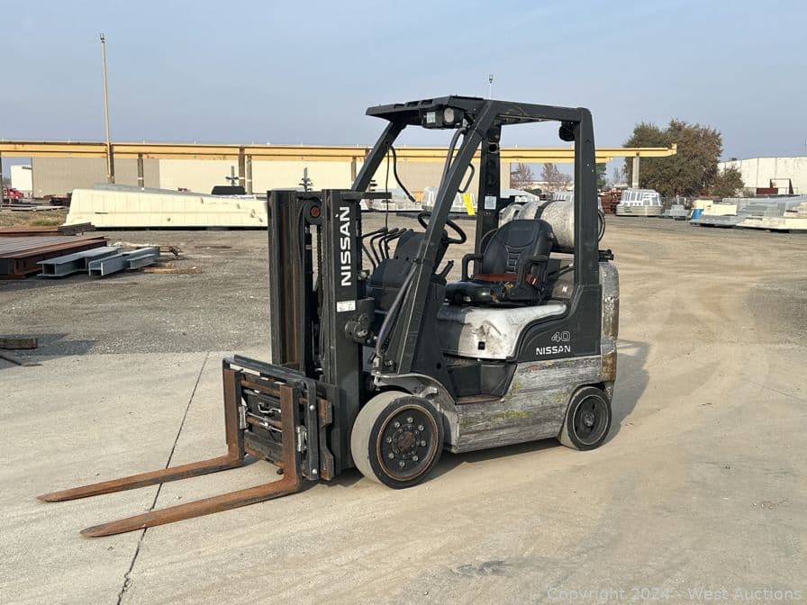 2012-nissan-mcp1f2a20lv-4000-lb-capacity-propane-forklift-with-hydraulic-fork-positioner-574172