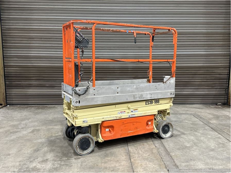 jlg-1930es-electric-scissor-lift-18-8-39-max-height-574174
