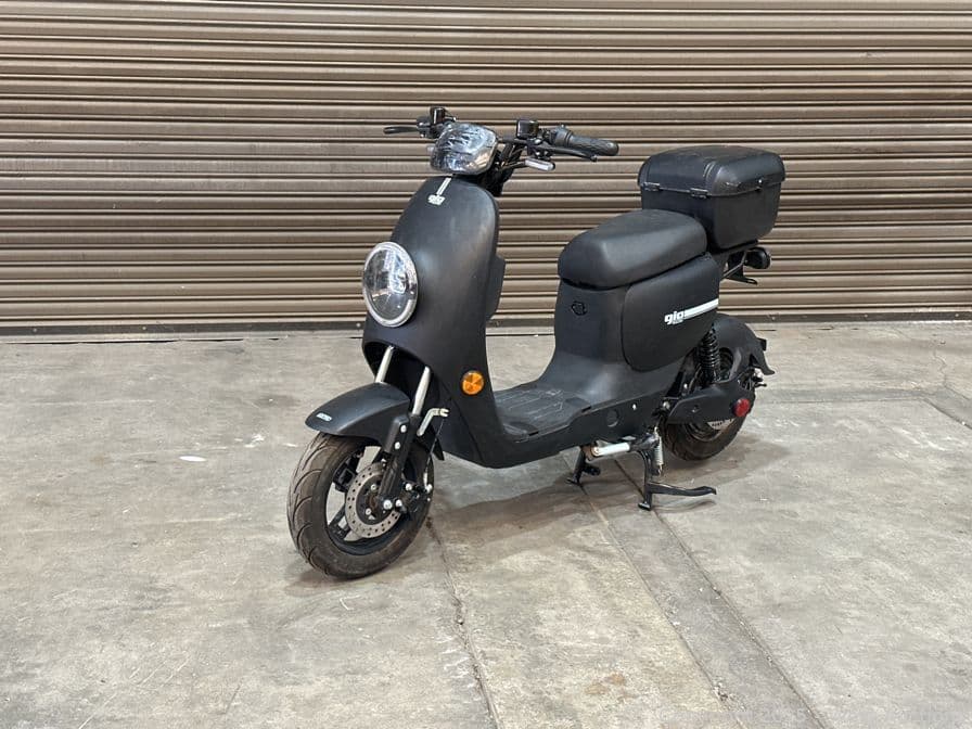 2023-gio-electric-scooter-unused-576221