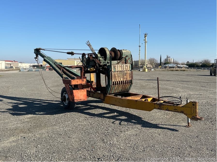 trackson-pd4-tow-behind-crane-576644