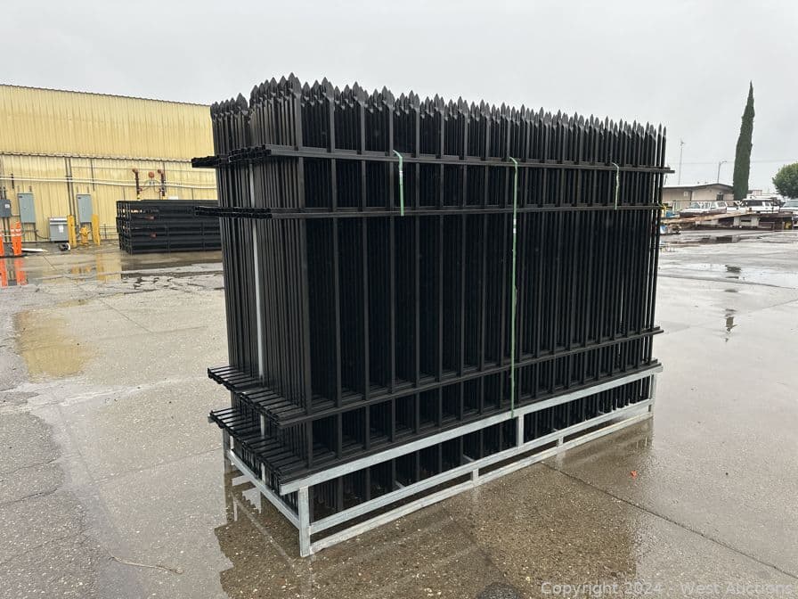 30-10-39-x7-39-4-rail-iron-fence-panels-300-linear-feet-total-unused-574564