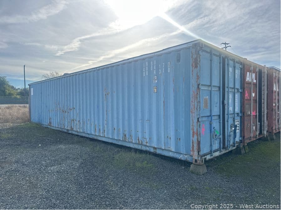 40-shipping-container-with-contents-574809