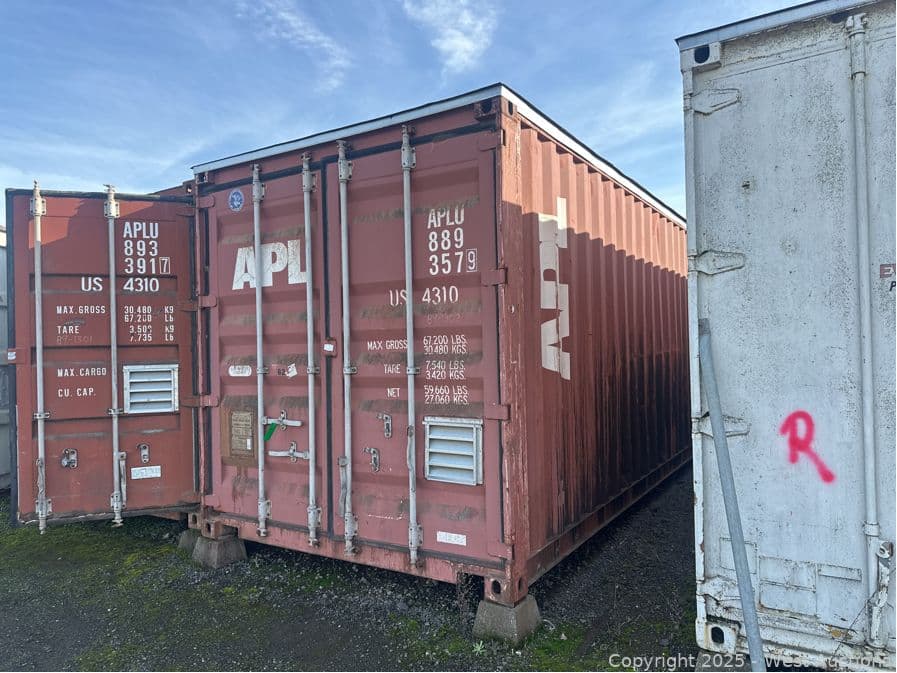 40-shipping-container-574807