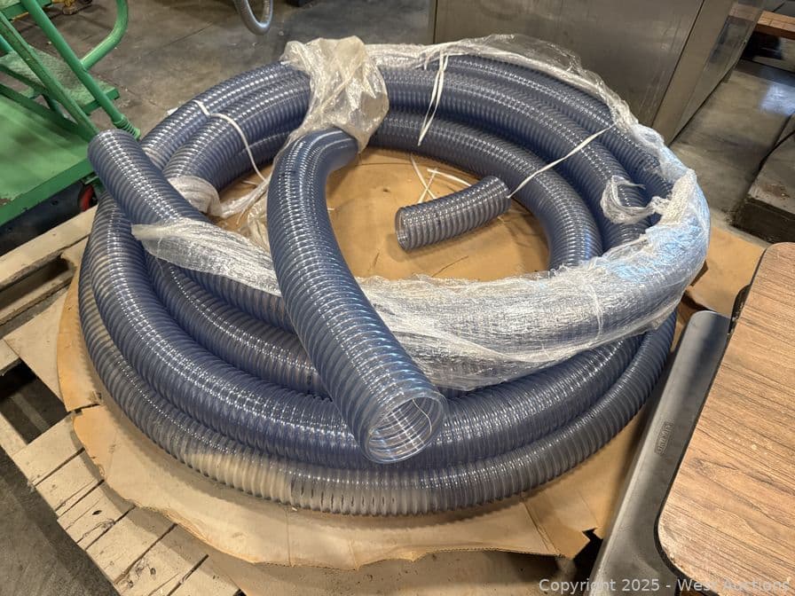 heavy-duty-length-of-4-dust-collection-hose-with-grounding-wire-575615