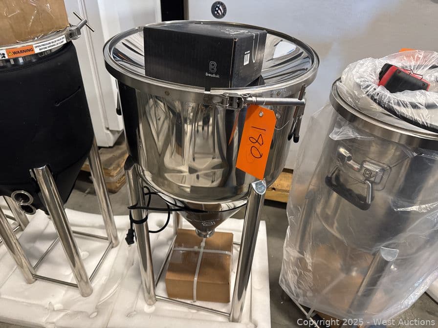10-gallon-brewbuilt-fermentation-tank-with-accessories-575671
