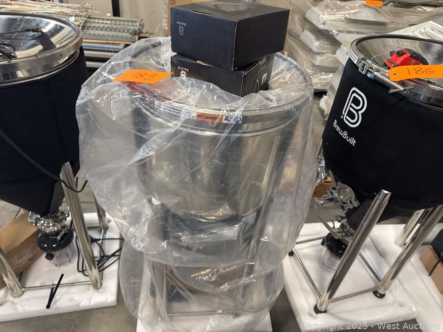 10-gallon-brewbuilt-fermentation-tank-with-glycol-jacket-accessories-and-more-575666
