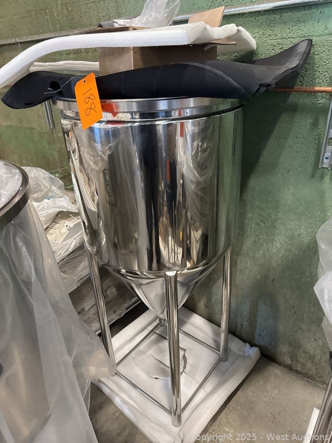 20-gallon-brewbuilt-fermentation-tank-with-accessories-575663