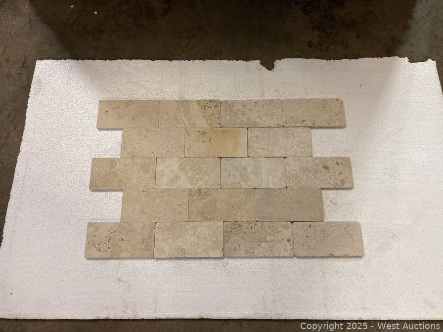 1-500-cream-colored-subway-travertine-tiles-577157