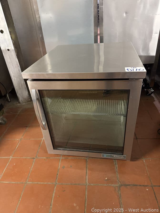 under-counter-one-glass-door-refrigerator-579276