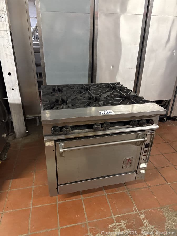 wolf-6-burner-range-with-convection-oven-579293