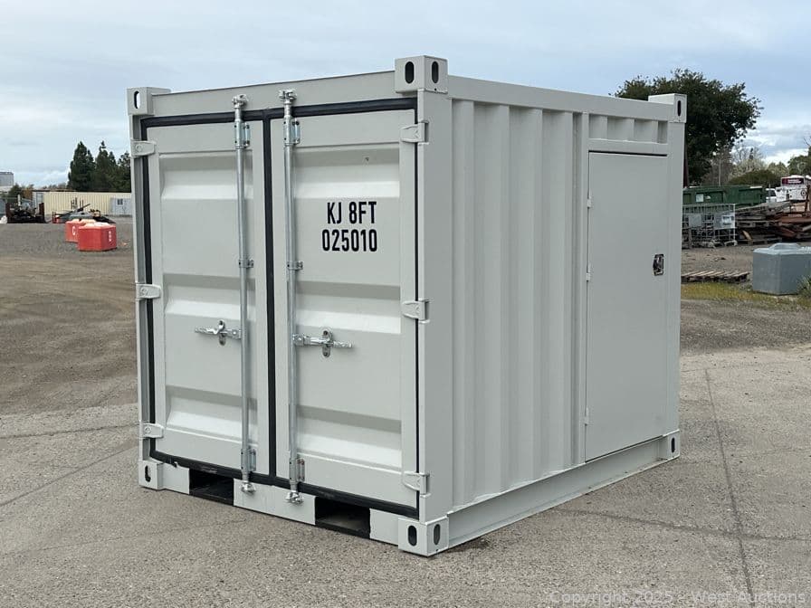 2025-8-container-with-door-579394